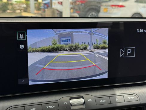 Used 2025 Kia K4 FWD image 25