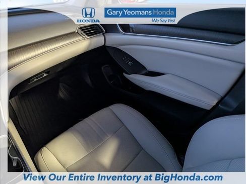 Used 2021 Honda Accord Touring image 18