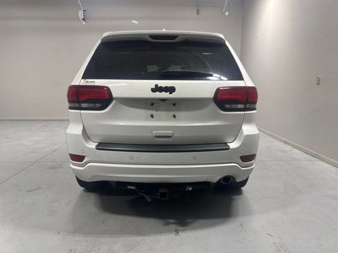 Used 2020 Jeep Grand Cherokee Altitude RWD image 7