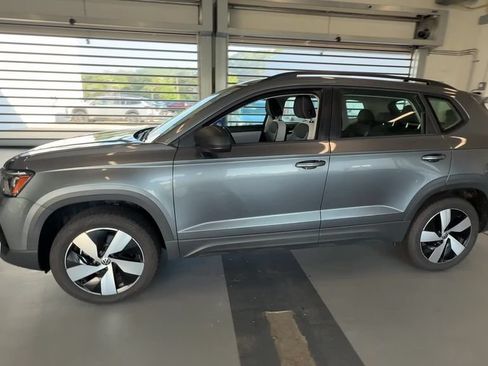 Certified 2025 Volkswagen Taos S AWD/4WD image 8
