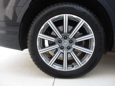 Used 2018 Audi Q7 3.0T Prestige w/ Prestige Package image 53