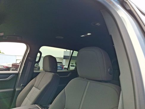 Used 2026 GMC Acadia Elevation w/ Super Cruise Package AWD/4WD image 16