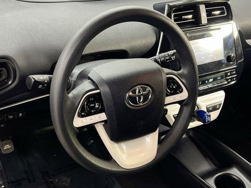Used 2017 Toyota Prius Two image 20