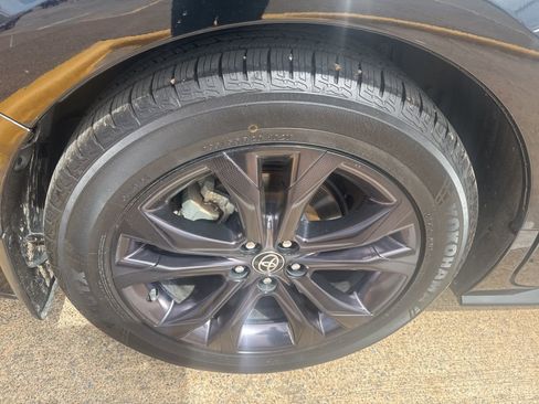 Used 2021 Toyota Sienna XSE image 9