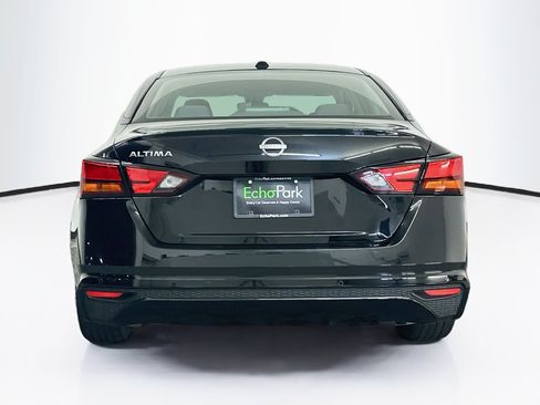 Used 2025 Nissan Altima 2.5 SV FWD image 7