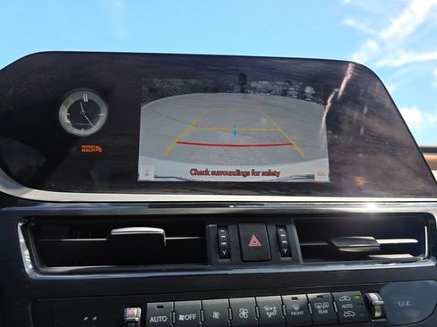 Used 2024 Lexus ES 350 w/ Premium Package FWD image 30