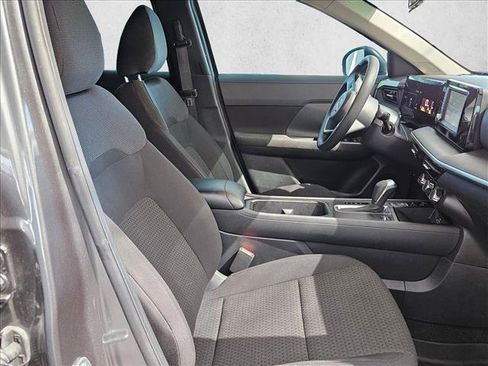 Used 2025 Nissan Kicks S AWD/4WD image 17