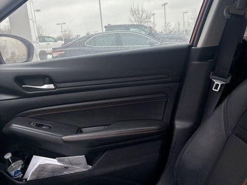 Used 2019 Nissan Altima 2.5 SR image 14