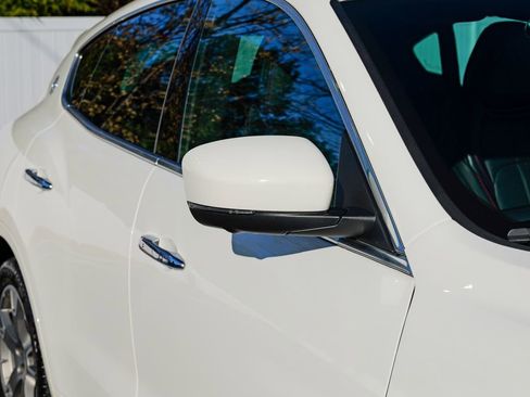 Used 2020 Maserati Levante GranSport image 10