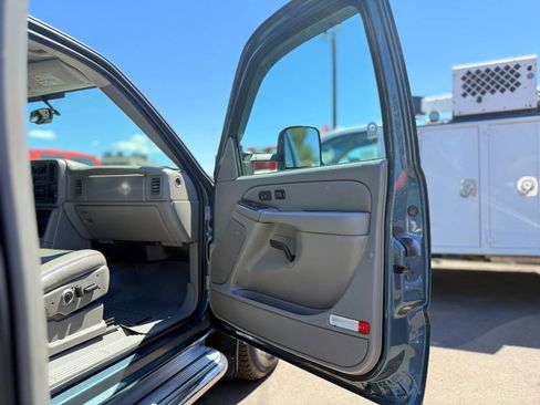 Used 2007 GMC Sierra 3500 SLT RWD image 18