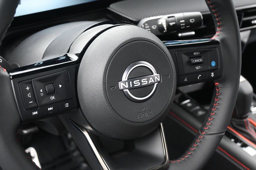 New 2026 Nissan Kicks SR AWD/4WD image 12