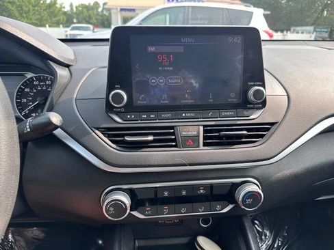 Used 2020 Nissan Altima 2.5 S FWD image 10