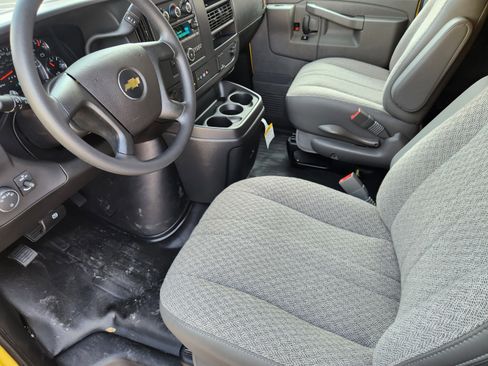 New 2025 Chevrolet Express 2500 image 4