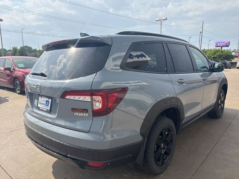 Used 2022 Honda Pilot TrailSport image 5