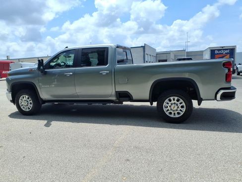 Used 2024 Chevrolet Silverado 3500 LT w/ Convenience Package AWD/4WD image 4