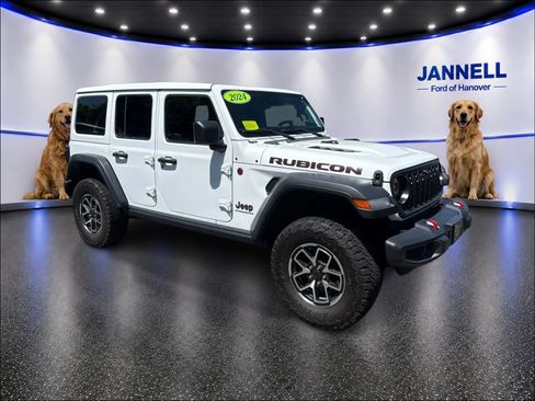 Used 2024 Jeep Wrangler Unlimited Rubicon w/ Technology Group AWD/4WD image 3