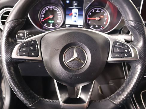 Used 2019 Mercedes-Benz GLC 300 4MATIC Coupe image 3