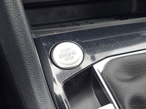 New 2026 Volkswagen Taos SE AWD/4WD image 38