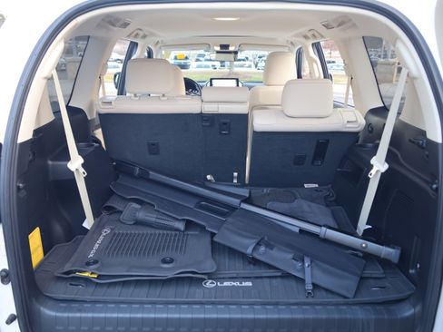 Used 2022 Lexus GX 460 Premium w/ Premium Package image 37