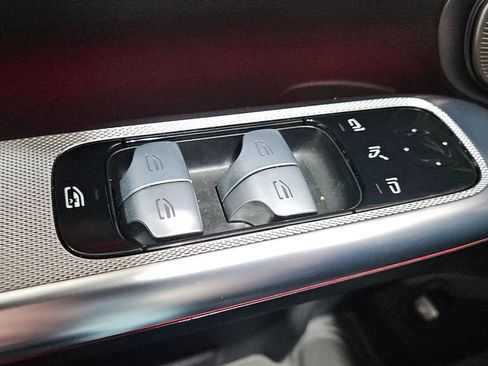 Used 2023 Mercedes-Benz GLC 300 GLC 300 image 29