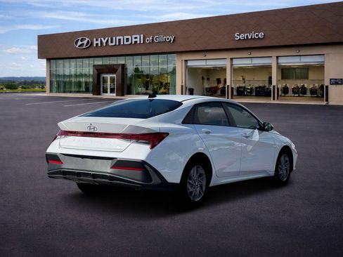 New 2026 Hyundai Elantra Hybrid FWD image 7