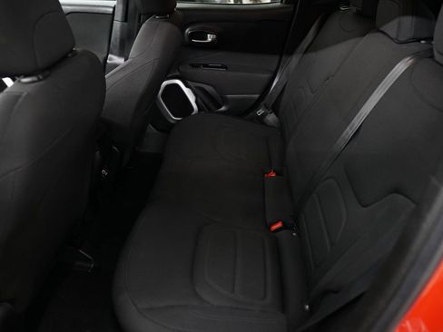 Used 2018 Jeep Renegade Latitude image 37