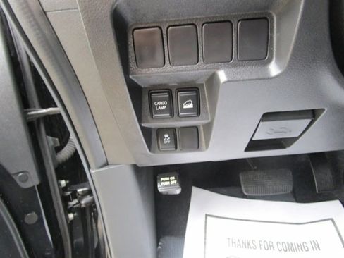 Used 2023 Nissan Frontier SV image 19