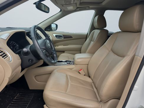 Used 2018 Nissan Pathfinder Platinum w/ Cargo Package AWD/4WD image 10