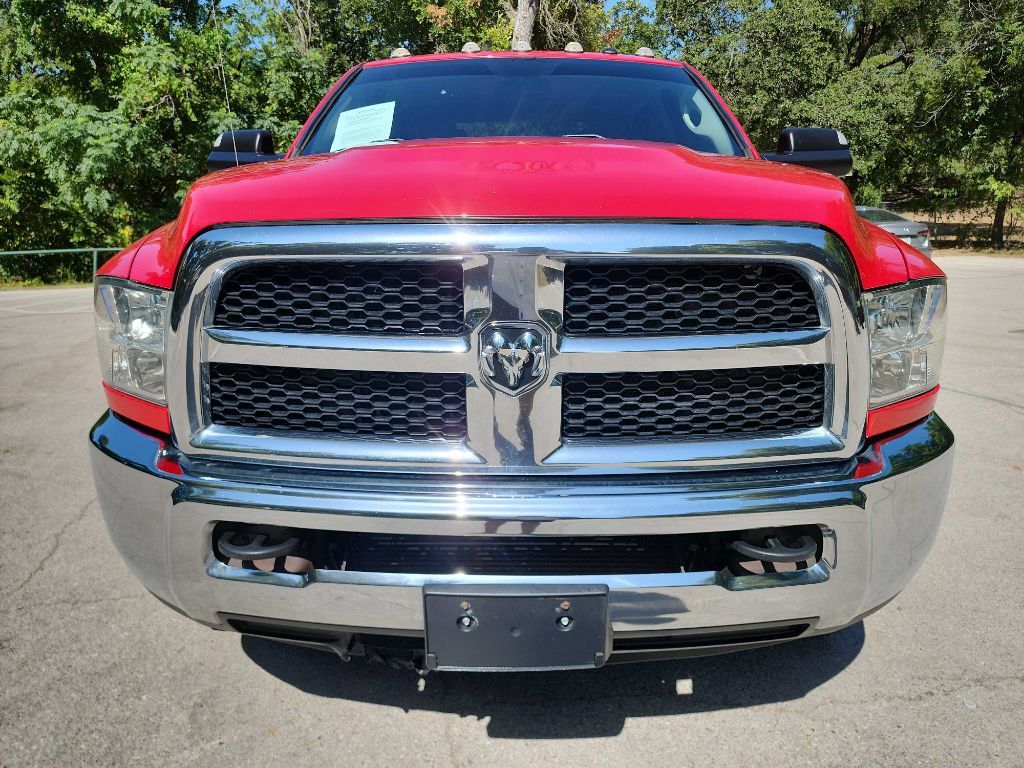 Used 2018 RAM 3500 Tradesman w/ Chrome Appearance Group AWD/4WD image 2