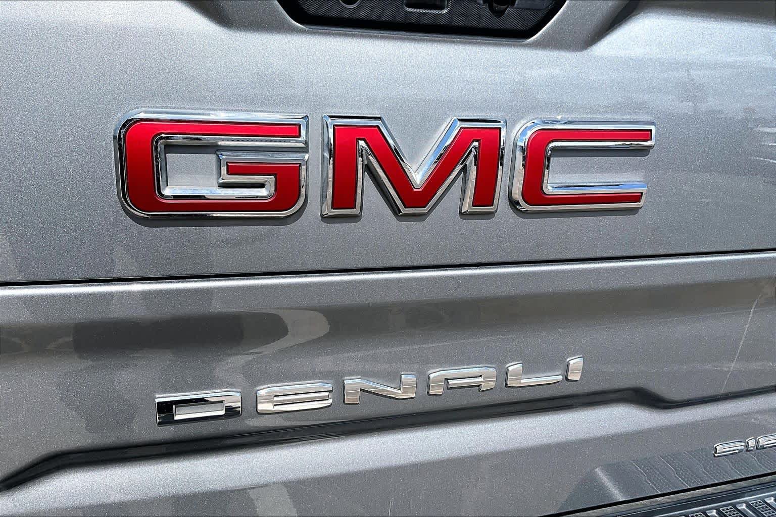 Used 2023 GMC Sierra 1500 Denali w/ Denali Reserve Package AWD/4WD image 31