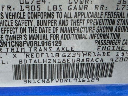 Used 2024 Nissan Versa SR image 12