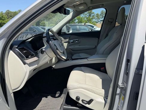 Used 2023 Volvo XC90 B6 Plus w/ Protection Package Premier AWD/4WD image 5