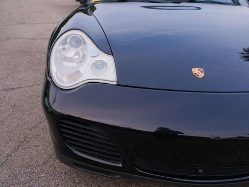 Used 2004 Porsche 911 Carrera 4S image 34