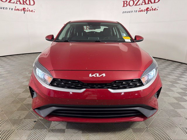 Used 2022 Kia Forte LXS w/ LXS Technology Package FWD image 2
