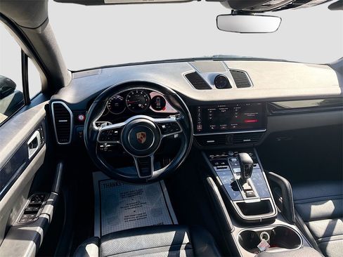 Used 2021 Porsche Cayenne S image 25