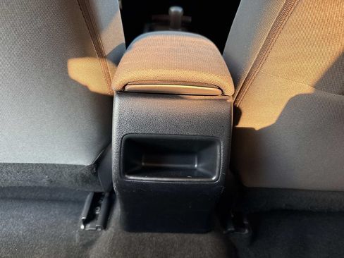 Used 2021 Toyota Corolla LE FWD image 20