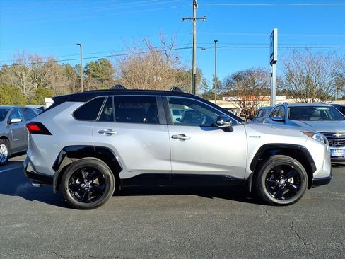 Used 2021 Toyota RAV4 XSE image 2