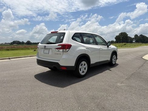 Used 2021 Subaru Forester AWD/4WD image 6