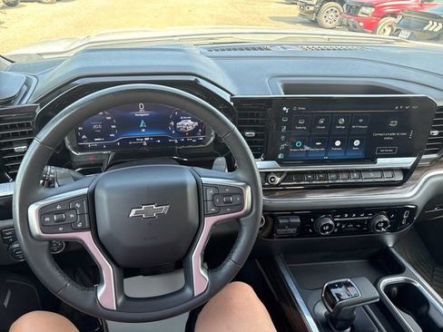 Used 2024 Chevrolet Silverado 1500 RST w/ Convenience Package II AWD/4WD image 10