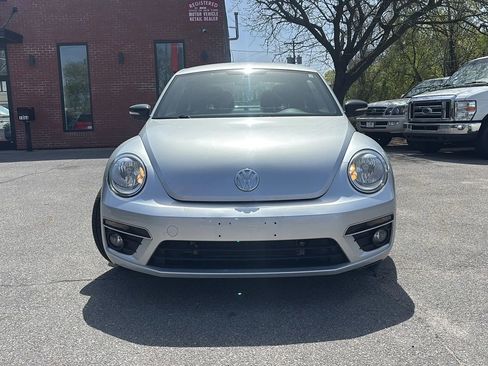 Used 2014 Volkswagen Beetle R-Line FWD image 32