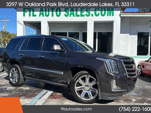 Used 2015 Cadillac Escalade Premium RWD image 2