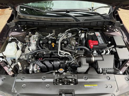 Used 2025 Nissan Altima 2.5 SV image 32