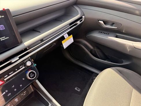 New 2026 Hyundai Tucson SEL w/ Tow & Go Package AWD/4WD image 17