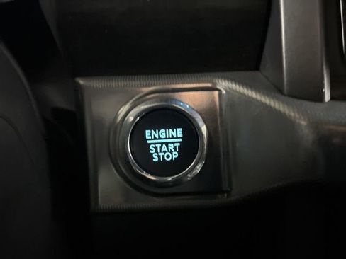 Used 2025 Ford F150 Lariat w/ Equipment Group 501A Mid image 17