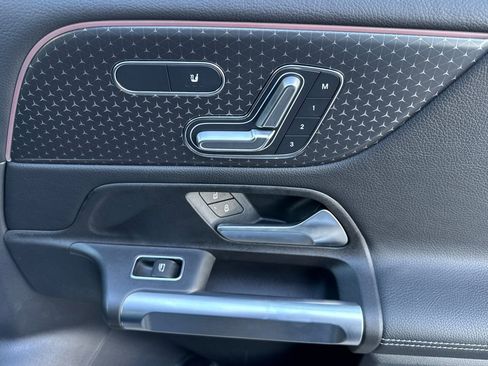 Certified 2025 Mercedes-Benz GLB 250 GLB 250 image 31