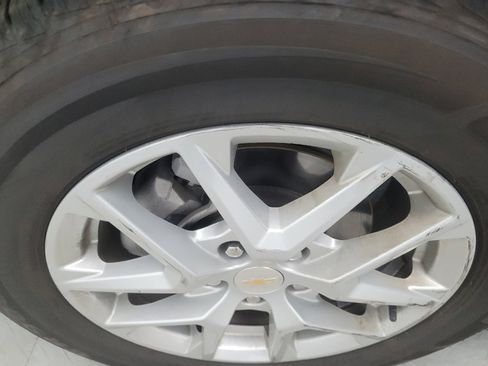 Used 2024 Chevrolet Equinox LT image 31