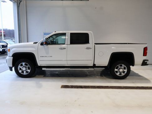 Used 2016 GMC Sierra 3500 Denali w/ Duramax Plus Package image 7