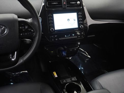 Used 2022 Toyota Prius FWD image 22