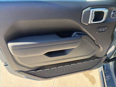 New 2026 Jeep Gladiator Willys AWD/4WD image 11