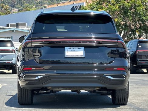 Used 2024 Lincoln Nautilus Black Label AWD/4WD image 4